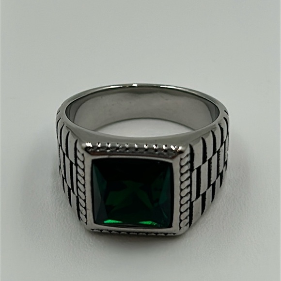 2312- Green Color Cubic Zirconia Handmade Men's Ring Size 13.5 NWT - Picture 3 of 7